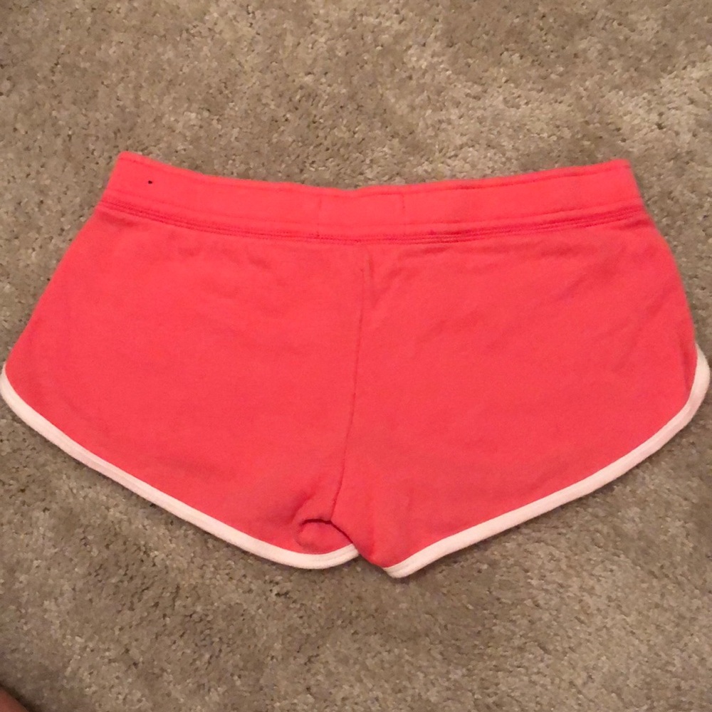 Shorts ! - Picture 2 of 3